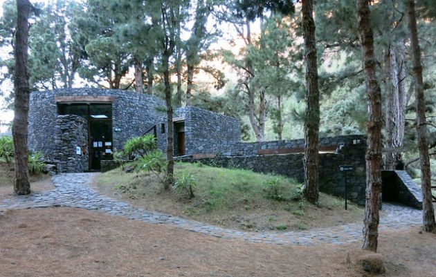 25068580356_da90f320d2_z